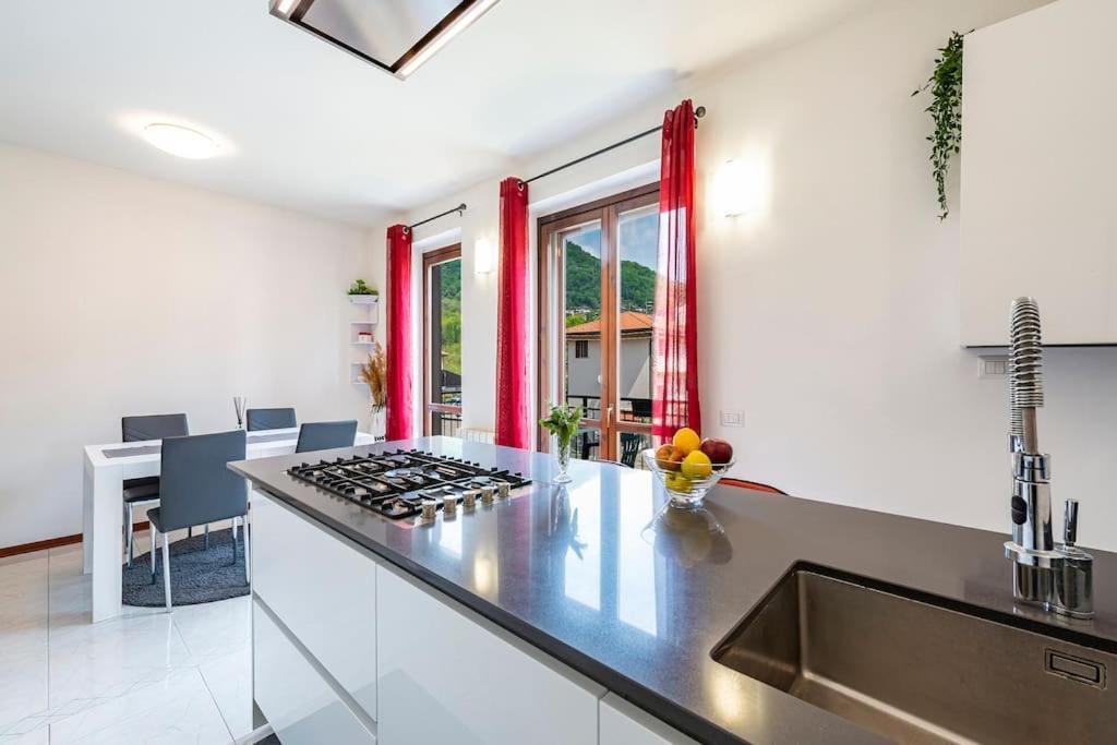 Tresa Bay House - Lugano Lake لافينا بونتي تريسا المظهر الخارجي الصورة