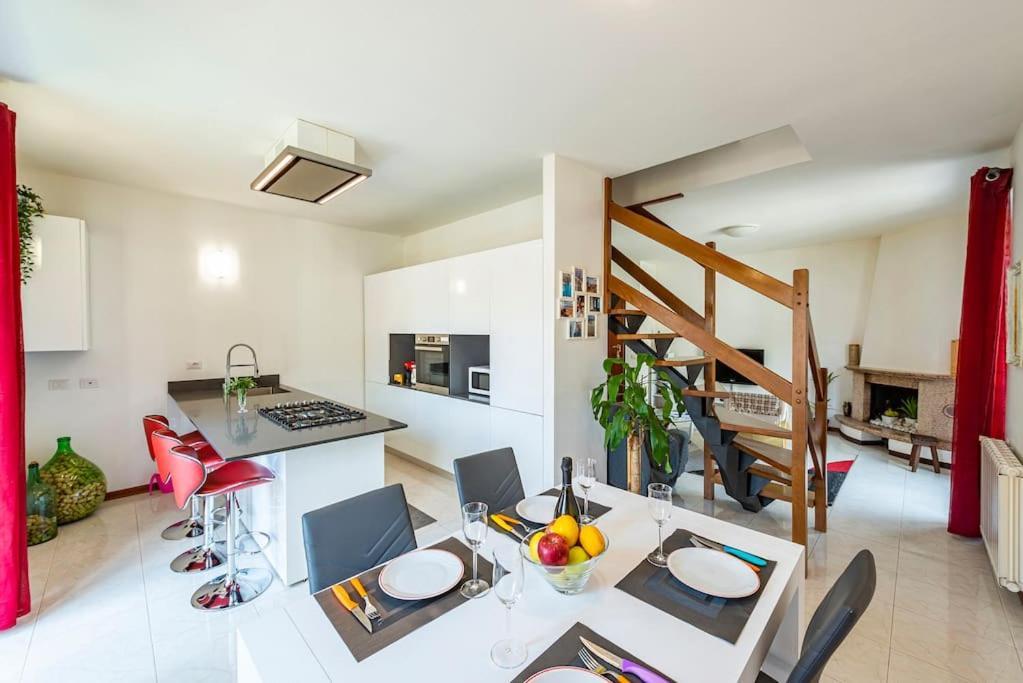 Tresa Bay House - Lugano Lake لافينا بونتي تريسا المظهر الخارجي الصورة