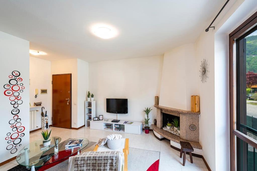 Tresa Bay House - Lugano Lake لافينا بونتي تريسا المظهر الخارجي الصورة