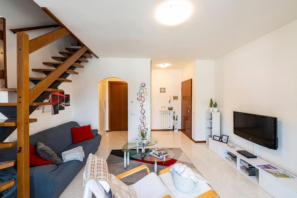 Tresa Bay House - Lugano Lake لافينا بونتي تريسا المظهر الخارجي الصورة