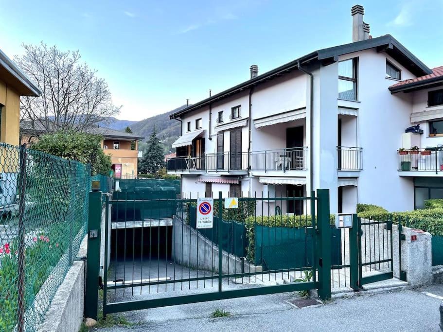 Tresa Bay House - Lugano Lake لافينا بونتي تريسا المظهر الخارجي الصورة